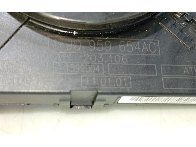 Подушка безопасности водителя 1J0959654AC Audi A3 S3 8L