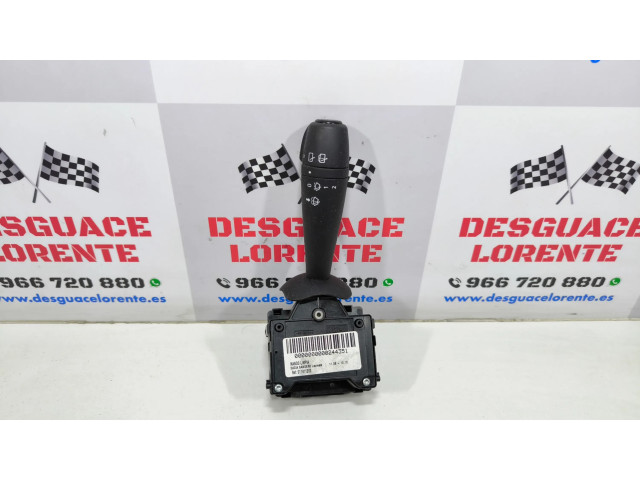 Ручка стеклоочистителей E11811200 Dacia Sandero