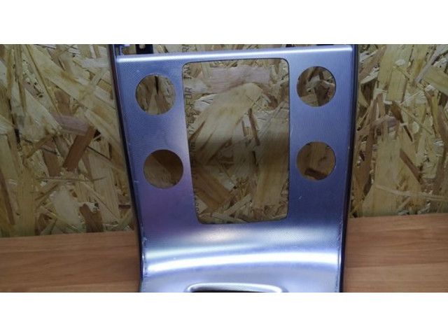 Отделка рычага переключения передач (пластиковая)