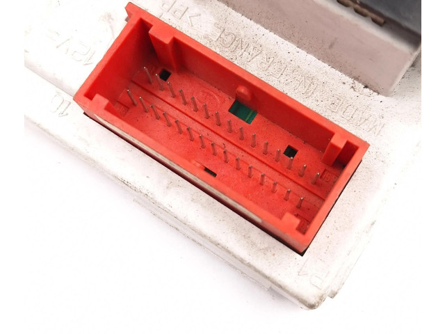 Дисплей    8200107839, 21667671-1   Renault Megane II