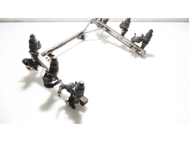 Топливная рампа Audi A6 S6 C5 4B для двигателя ACK