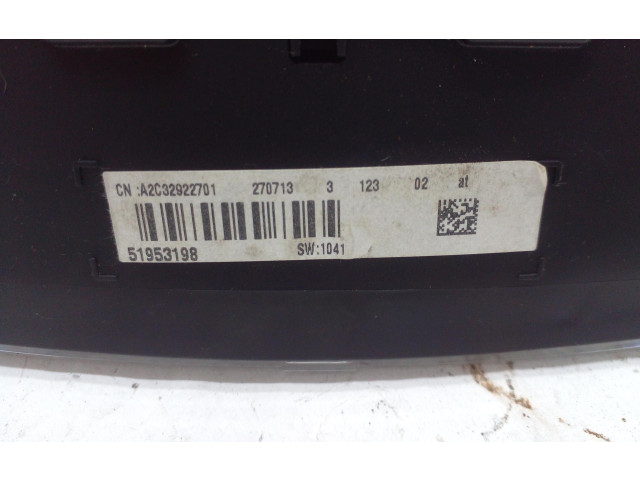 Přístrojová deska Fiat 500L 2019 51953198