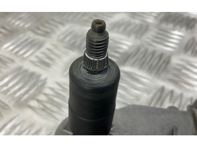 Моторчик заднего дворника 8U0955711A Audi Q3 8U