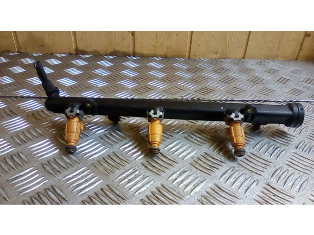 Vstřikovač 9630333080 Citroen C5 pro benzínový / Газ motor 3.0