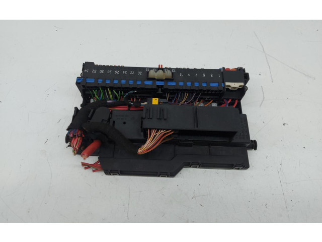 Блок предохранителей 8364542 BMW X3 E83