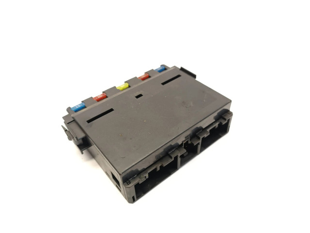 Блок предохранителей 8921130020 Lexus GS 300 350 430 450H