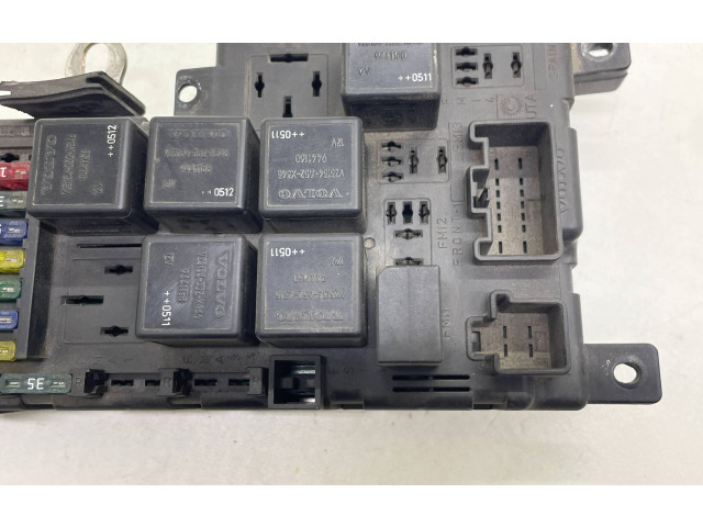 Блок предохранителей 30728008, 518828108   Volvo V70    