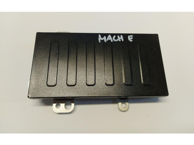 Модуль беспроводной зарядки M1PT-19J235-AA   Ford Mustang Mach-E