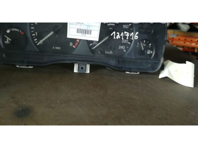 Přístrojová deska Ford Mondeo MK I 1993 93BB-10848-CA, 93BB-10C956-CA