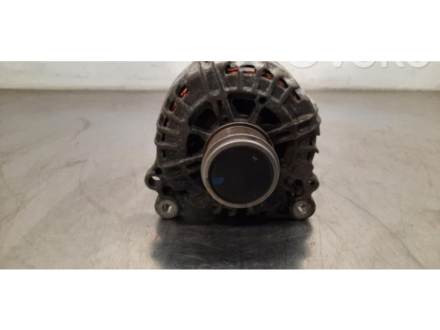 Генератор 04L903021D Volkswagen Golf Sportsvan