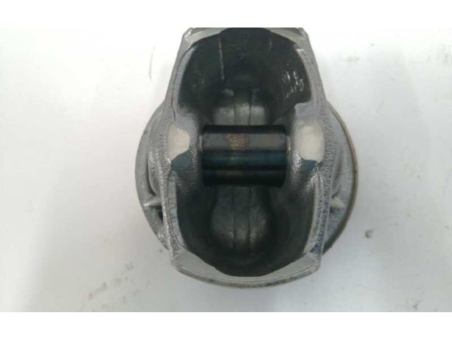 Поршень DKRA Skoda Octavia Mk3 (5E)