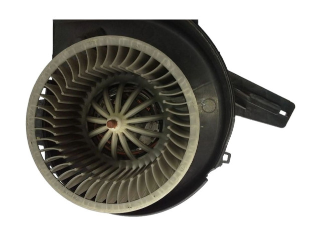 Вентилятор печки    6Q1820015, 6Q1820015   Skoda Fabia Mk1 (6Y)