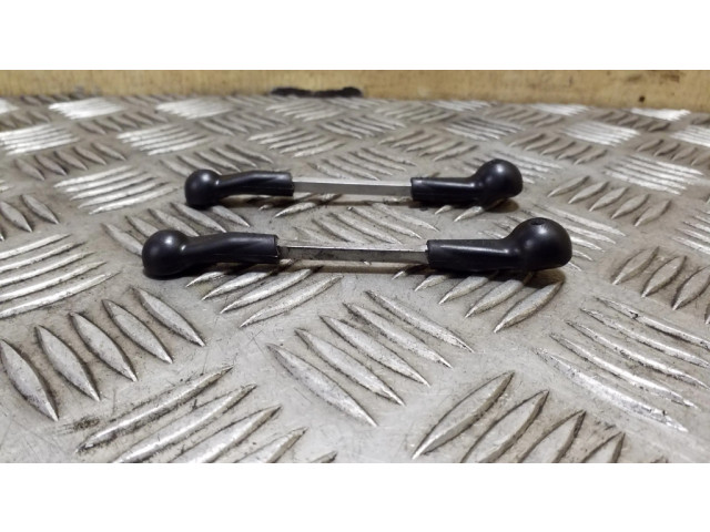 Другая деталь отсека двигателя