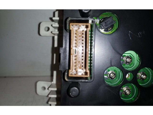 Панель приборов 8H70575   Nissan X-Trail T30       