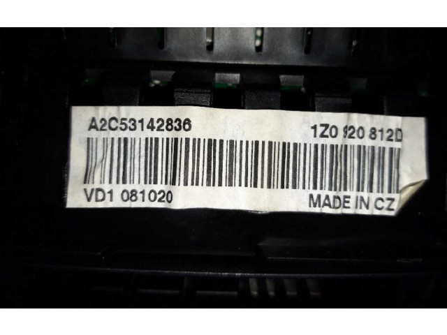 Панель приборов 1Z0920812D, A2C53142836 Skoda Octavia Mk2 (1Z)