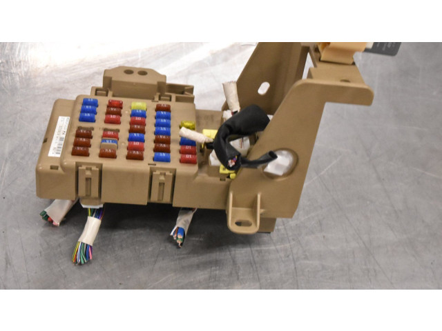 Блок предохранителей Subaru Forester SJ