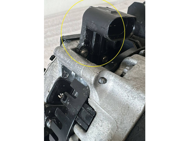 Генератор 06L903030A Volkswagen Golf VIII