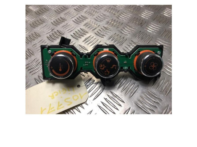 Блок управления климат-контролем    Daihatsu Cuore