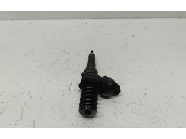 Форсунка 038130073AG    Audi A3 S3 8L   