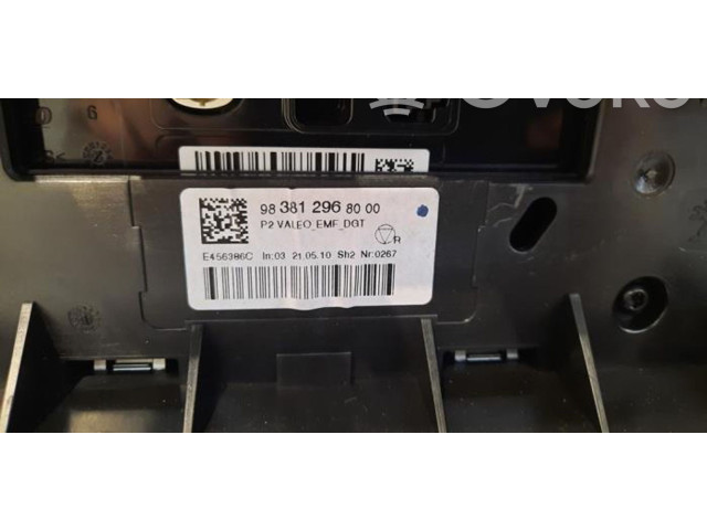 Дисплей    9838129680   Peugeot 2008 II