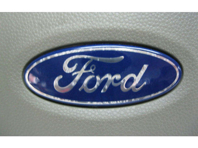 Подушка безопасности водителя 735498412   Ford Ka