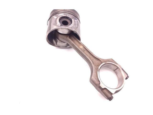 Поршень с шатуном N22A1 N22A1 Honda FR-V