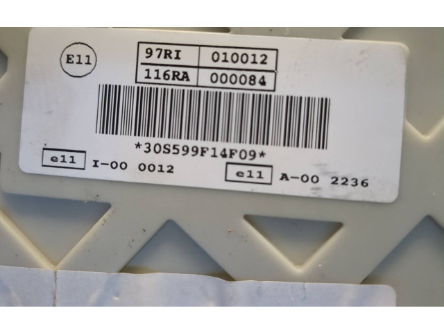 Блок предохранителей 010012, 000084   Ford Focus    