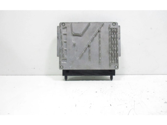 Блок управления двигателем Блок управления 30637733A Volvo S80