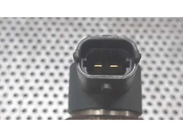 Vstřikovač 0445110083 Fiat Punto (188) pro naftový motor 1.2