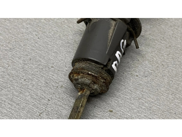 Zámek zadních dveří Y0095 Opel Rekord E2 1983