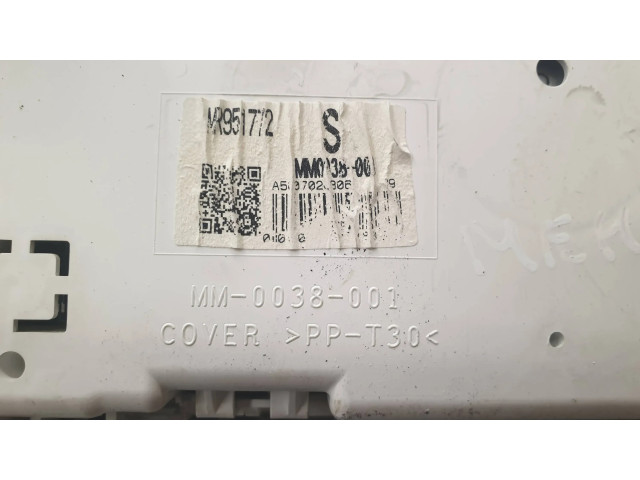 Панель приборов MM0038001 Mitsubishi Colt