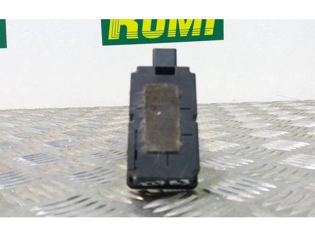 Блок управления двигателя 31252983 Volvo S40