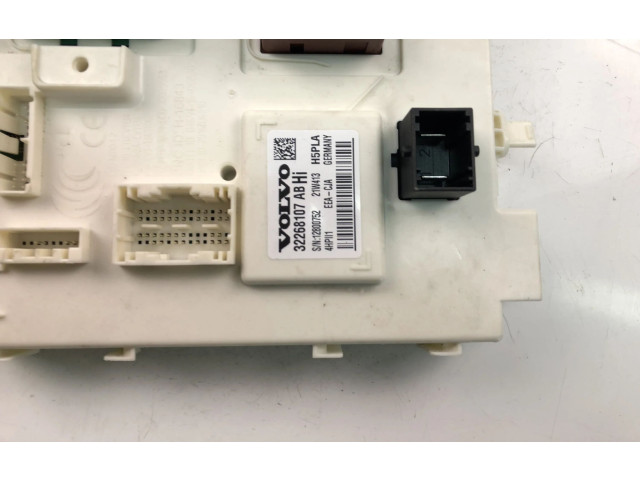 Блок комфорта 32268107AB Volvo XC40