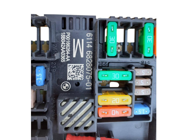 Блок предохранителей 6828075, P00166264AA   BMW X3 G01    