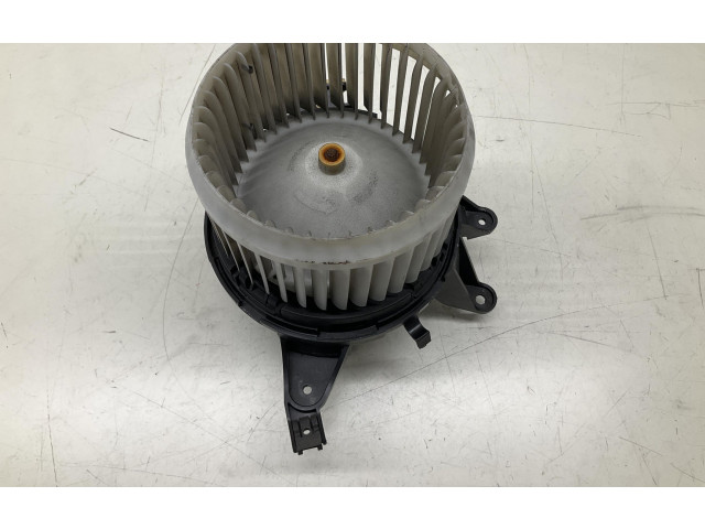 Вентилятор печки    5R2230100, 5R2230100   Fiat 500L