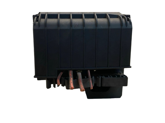   Pojistková skříňka 1K0937540C, 1K0937132F   Volkswagen Tiguan 2011