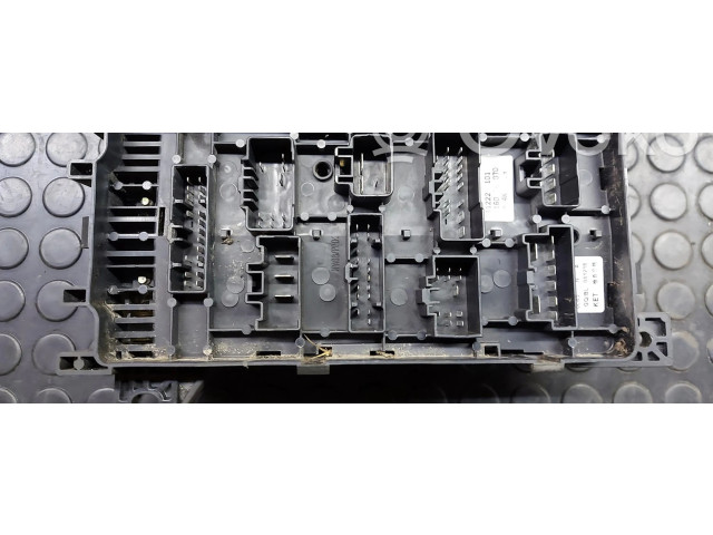 Блок предохранителей 911603E070   KIA Sorento    