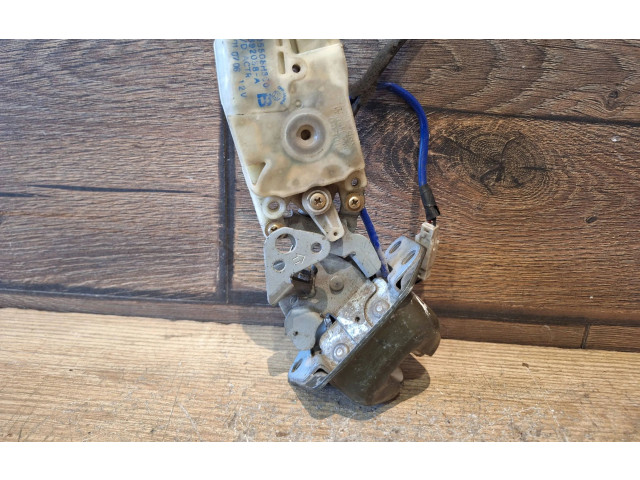 Замок багажника 905508H300, 0892038A Nissan X-Trail T30 2001 - 2007 года