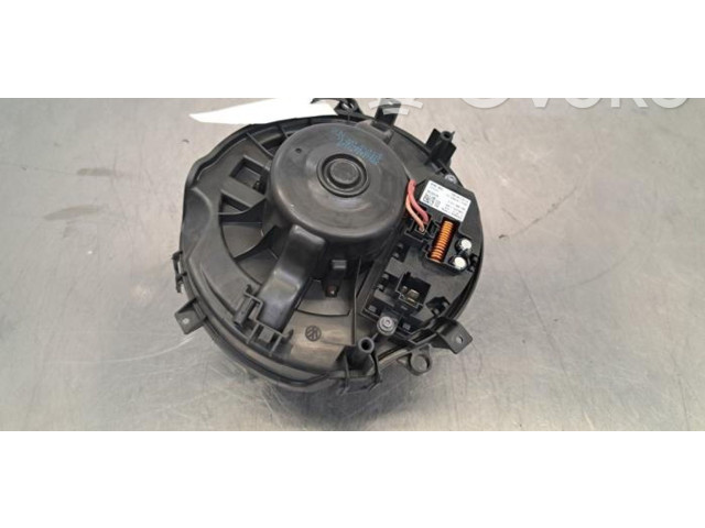 Вентилятор печки 5Q0907521E Volkswagen Golf VII