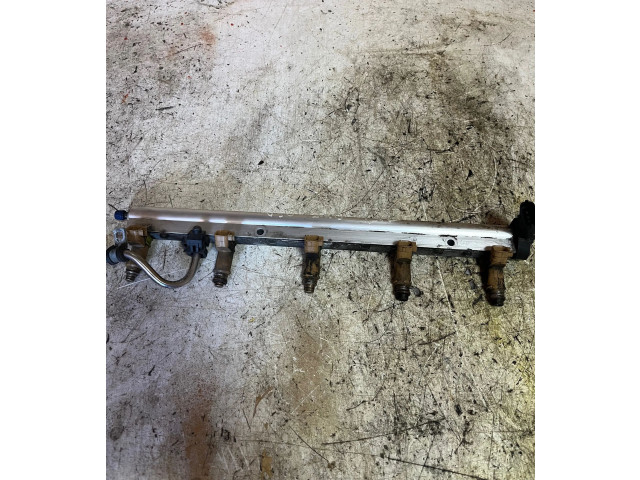 Топливная рампа 31272733, PA66GF30   Volvo S40   для двигателя -