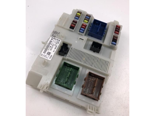 Блок предохранителей  31327994AA, NP1134   Volvo V70    