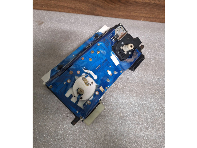 Přístrojová deska Volkswagen PASSAT B2 1985 321919033GS, 191919059