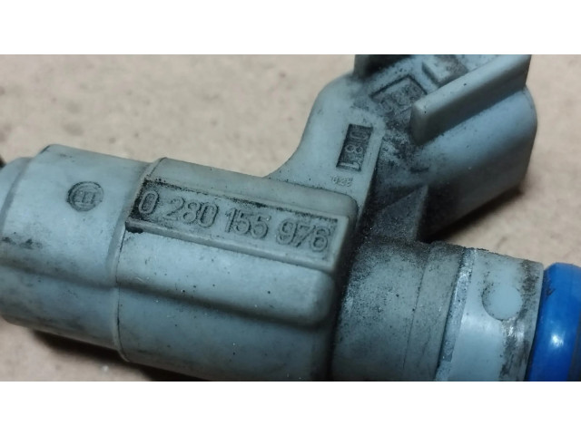 Vstřikovač 04891345AA Chrysler Neon II pro benzínový motor 2.0