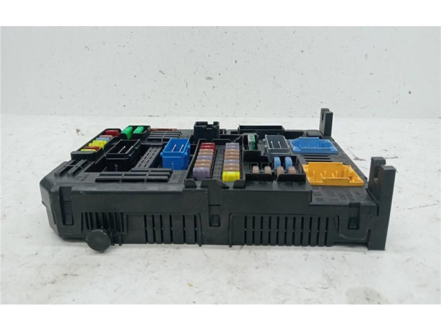 Блок предохранителей 983288028000, 0090012 Peugeot 2008 II