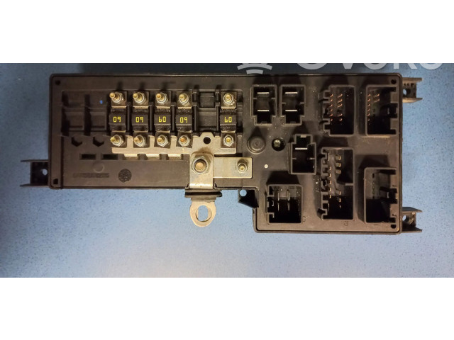 Блок предохранителей  518323324   Volvo V70    