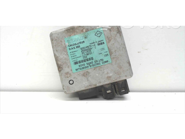 Блок управления двигателя 8200149673   Renault Clio I