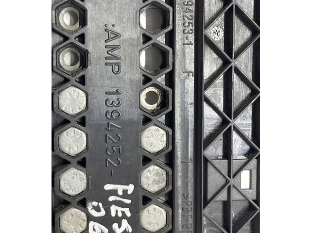 Блок предохранителей 2S6T14A073BB, 1394252   Ford Fiesta    