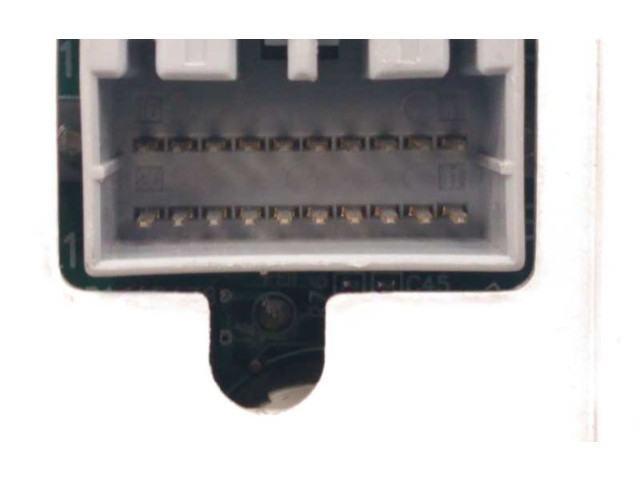 Панель приборов 8022008201, 11000767810S   SsangYong Rexton       