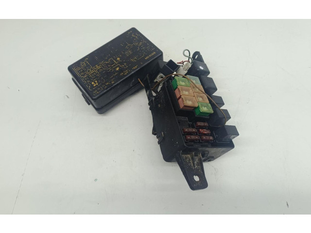 Блок предохранителей Jeep Cherokee