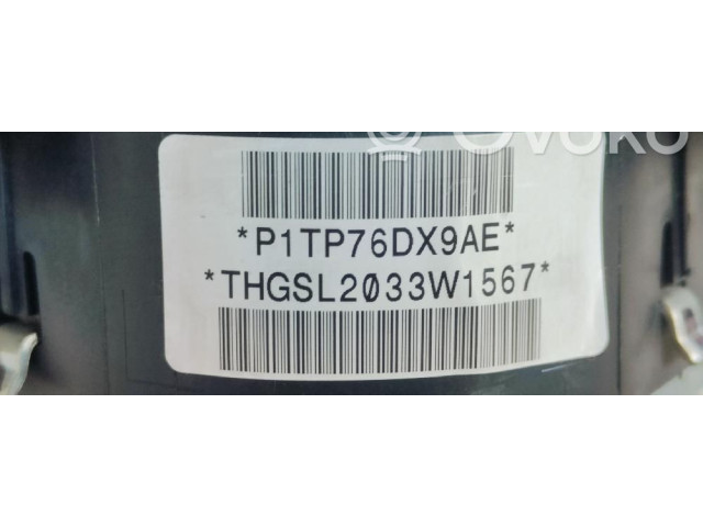 Подушка безопасности водителя 68068537AJ Fiat Freemont